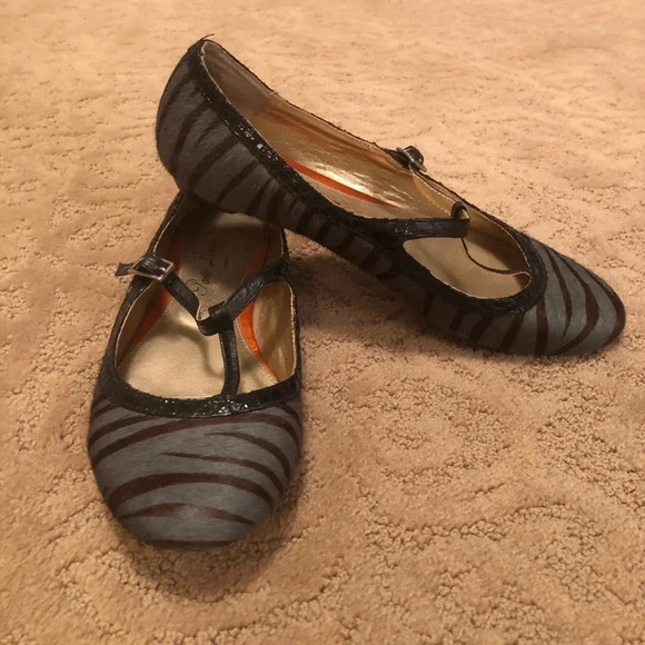 Poetic licence skyler flats zebra calf hair 6.5 gray black mary Janes shoes - Picture 1 of 6